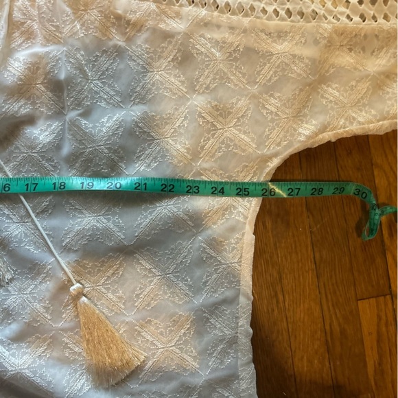 John Mark Cream Flutter Sleeve Blouse with Tie Front - Picture 5 of 6